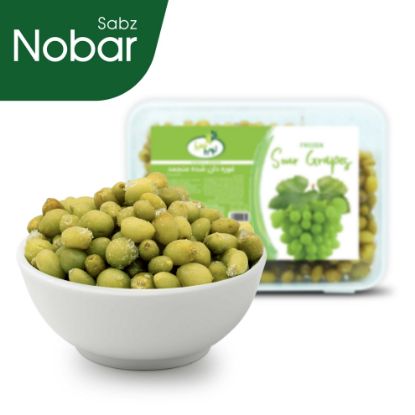 Picture of unripe grapes